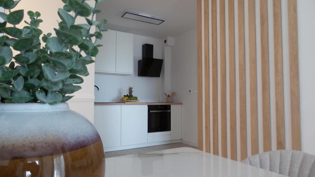 Apartments L-A-M Подстрана Екстериор снимка