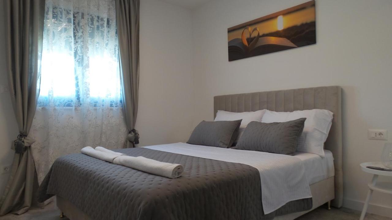 Apartments L-A-M Подстрана Екстериор снимка