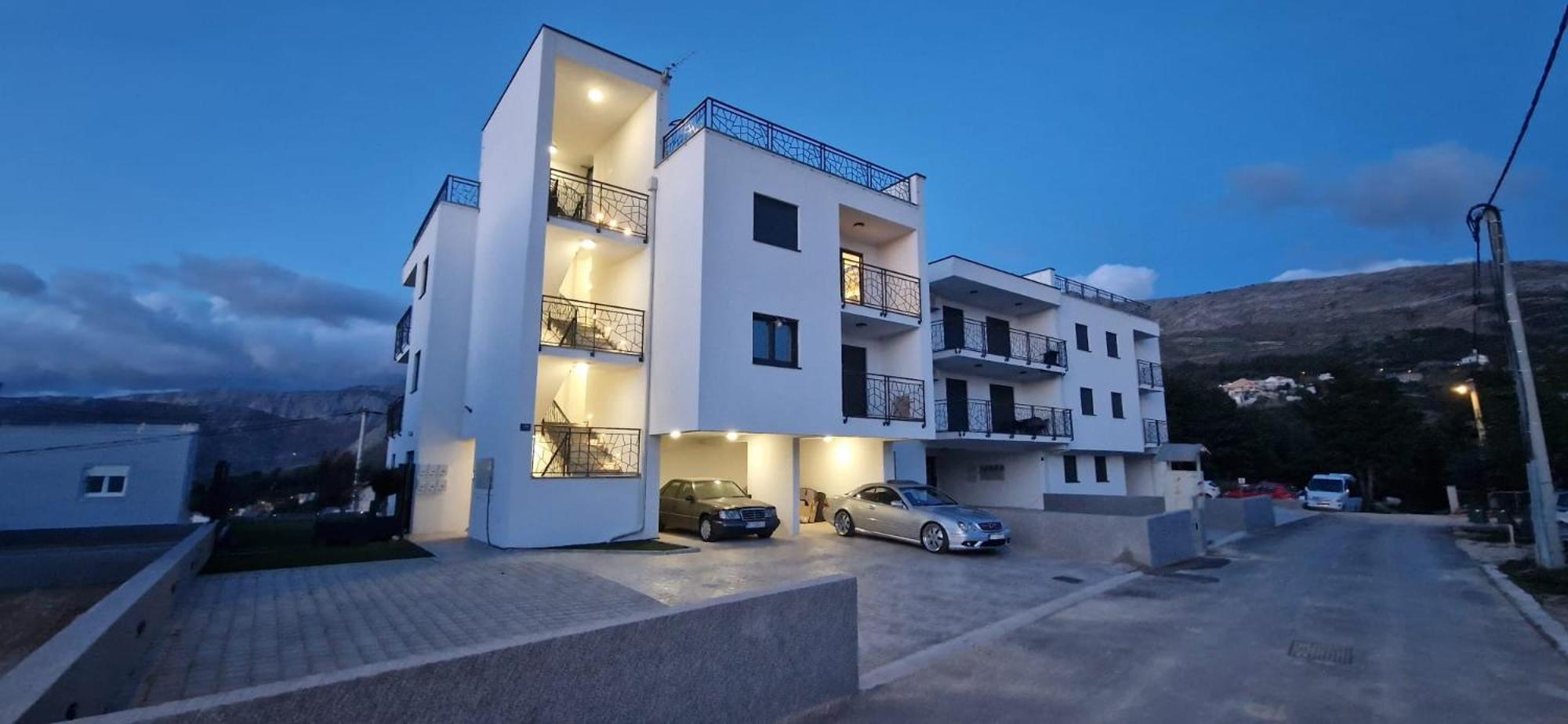 Apartments L-A-M Подстрана Екстериор снимка