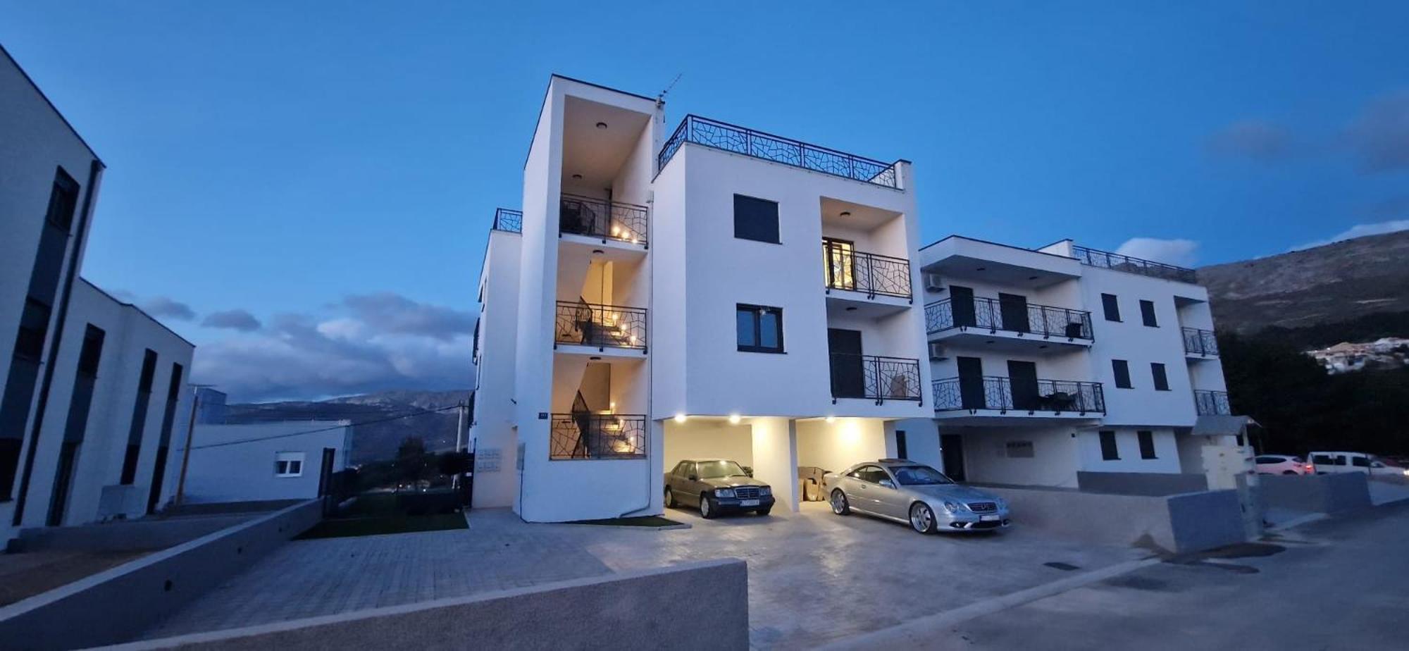 Apartments L-A-M Подстрана Екстериор снимка